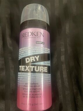 Redken Dry Texture Spray - Pink to Purple Gradient